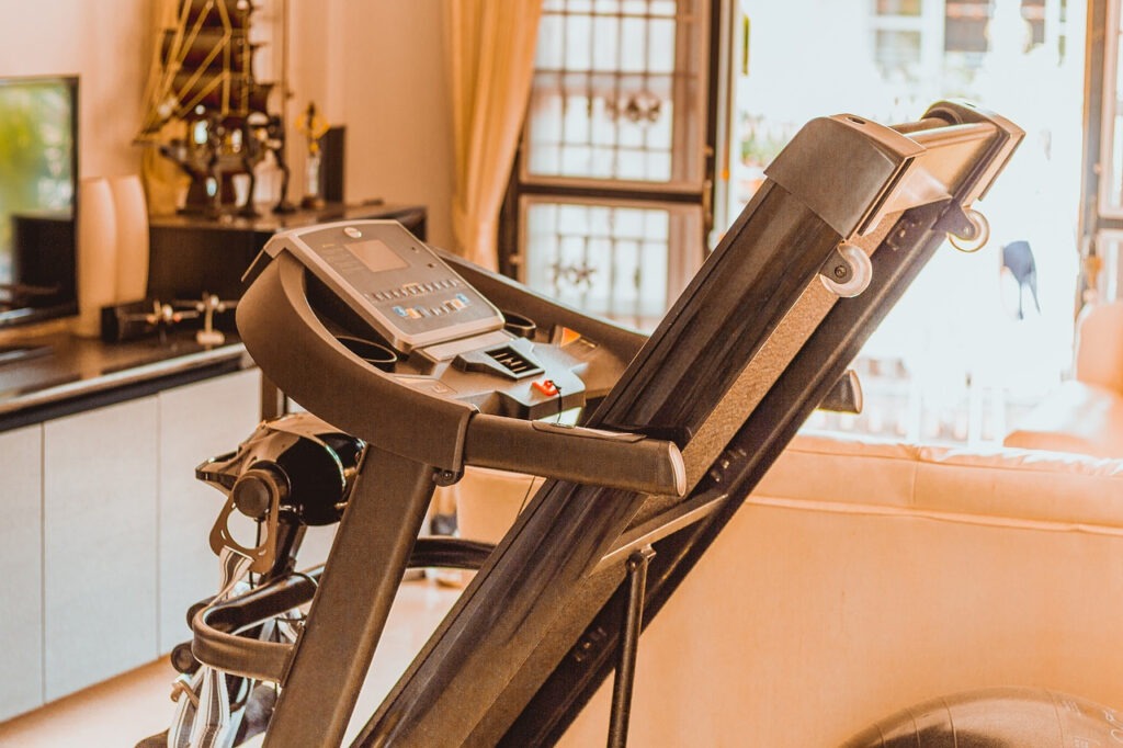 A Treadmill that can be folded and storted